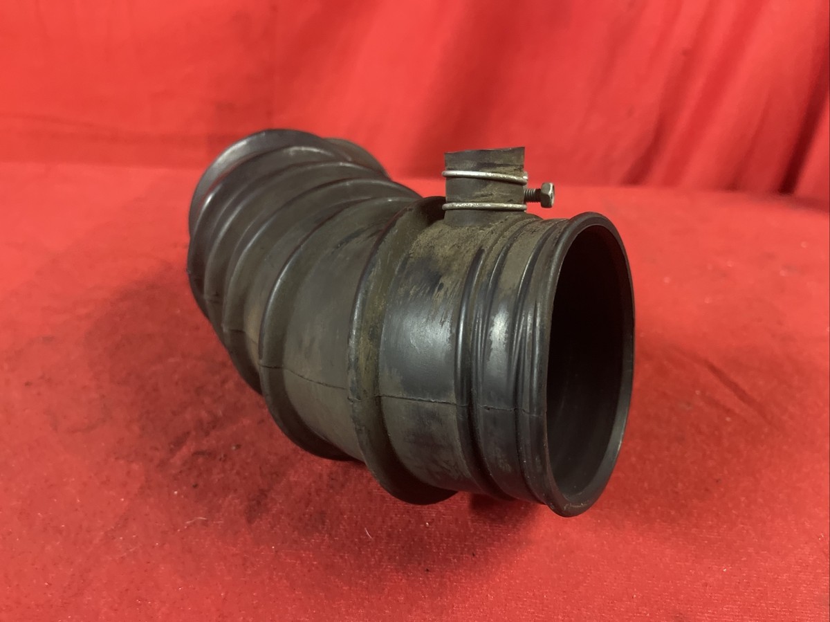 間中 1984-1989 300ZX Z31 MAF Intake Duct Air Tube Hose 16577