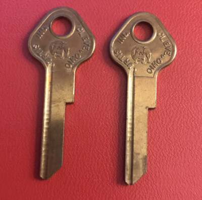 Curtis brand key blanks Y-130    set of 2                            [KB2]