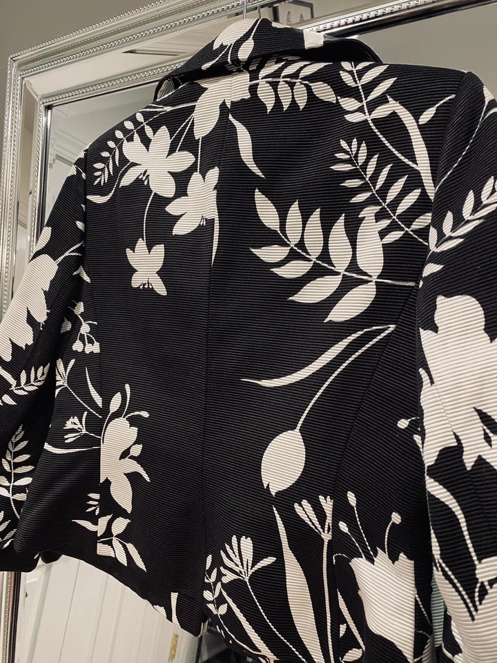 Chaqueta Blazer Blanco y Negro 8P Por Ellen Tracy/Linda Allard ¡Hermosa Cuentas! Foto 4 de 4