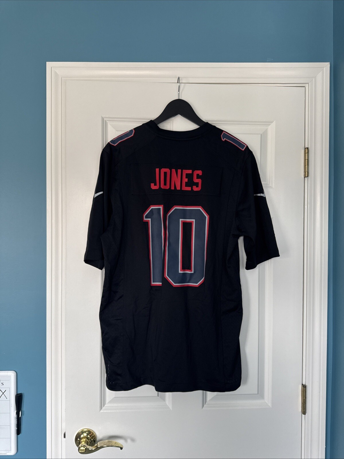 Nike Patriots Mac Jones #10 Mens M Black NFL Jersey