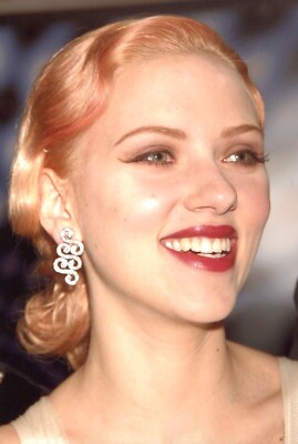 SCARLET JOHANSSON: 1 FARBFOTO (13x18cm) zum Kultstar  (BLACK WIDOW, Lucy) -37-