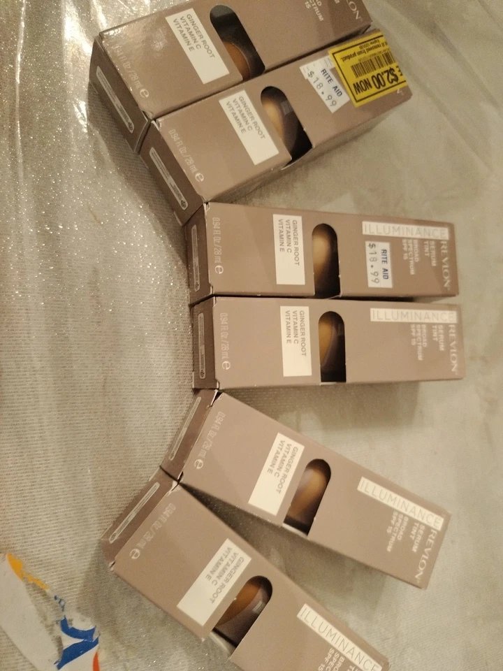 Wholesale L  Revlon Illuminance Serum ginger   vitamin C,,E - Image 4 of 4