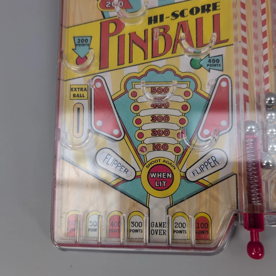 Schylling 高分弹球游戏(手持/锡)- 10 英寸旅行胸针球玩具 — 第 3/4 张图片