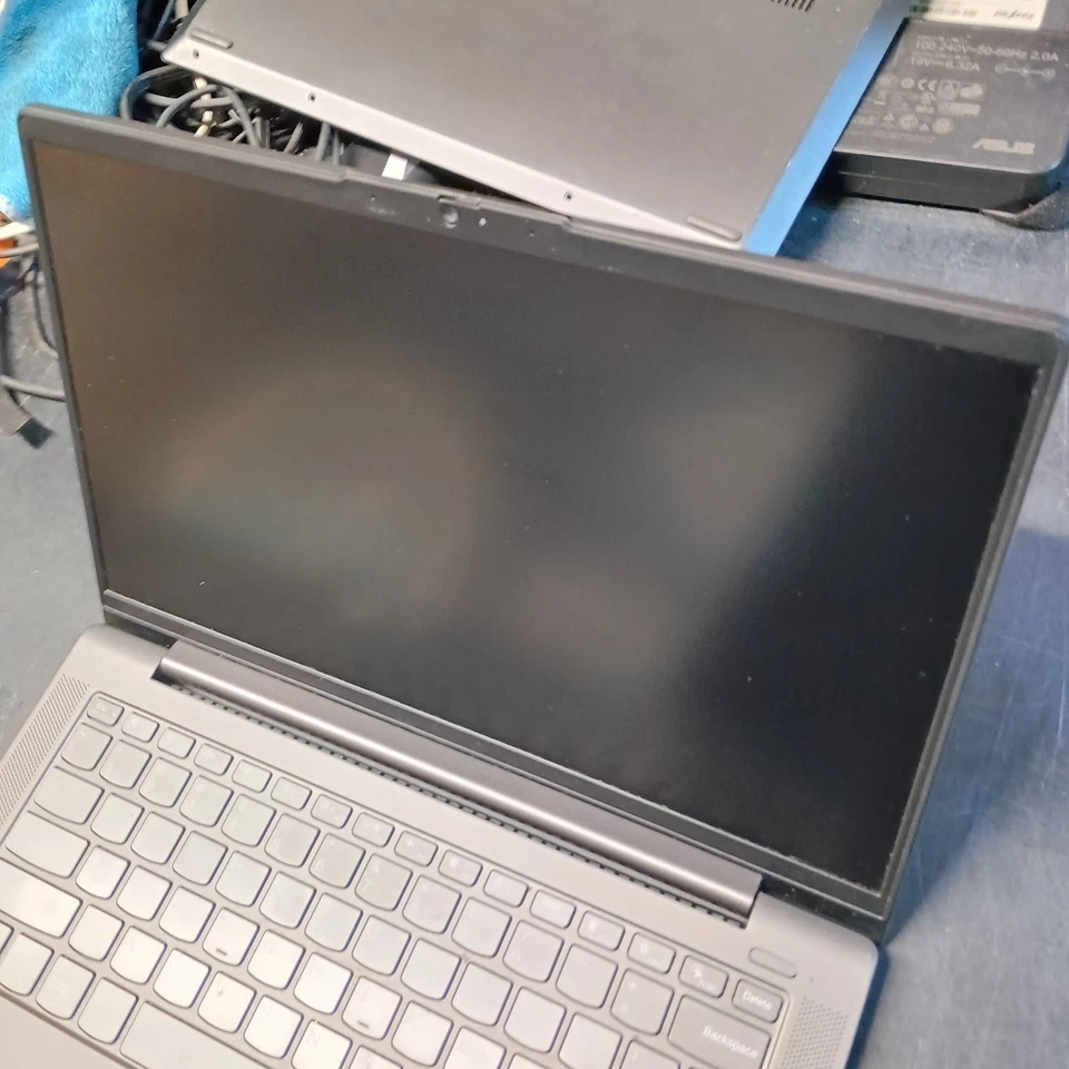 Portátil Lenovo Ideapad 5 11ª Generación 14ITL05 SIN ALIMENTACIÓN MB CORTO SIN SSD Piezas/Reparación Foto 4 de 4