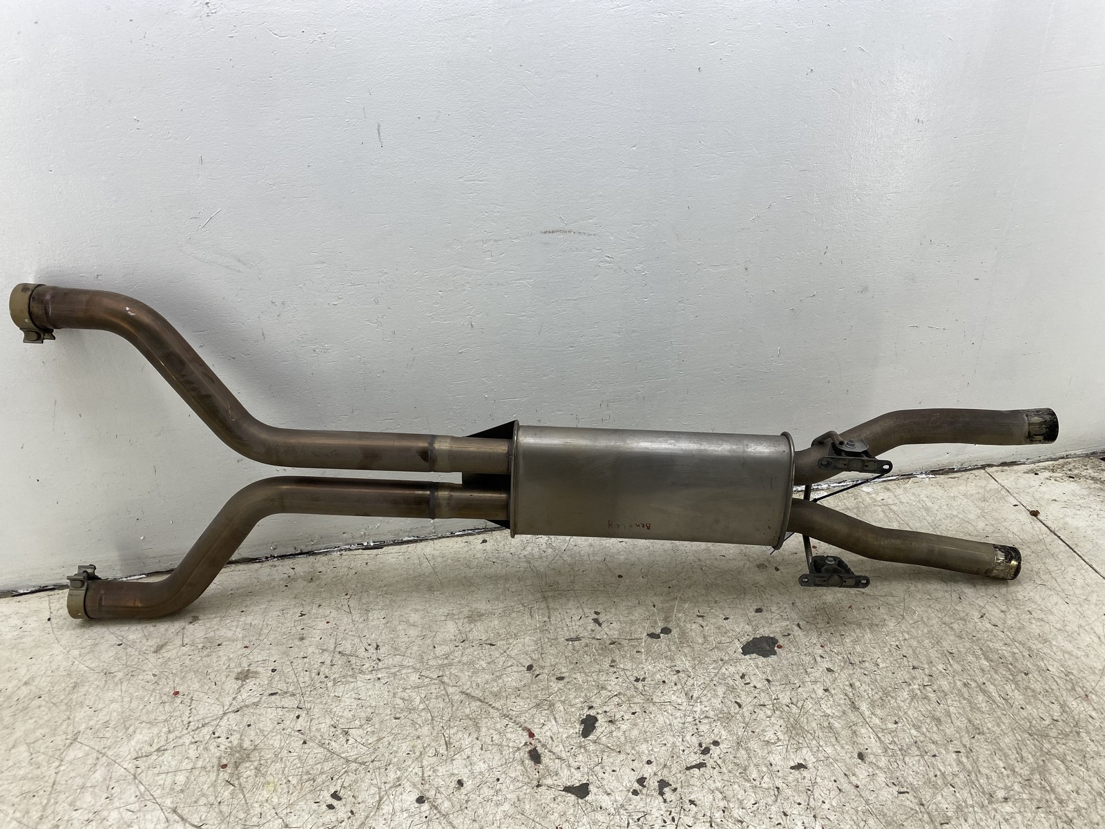 2010-2020 BENTLEY MULSANNE CENTER MIDDLE EXHAUST MUFFLER PIPE SYSTEM 3Y0253200