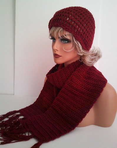 SET CAPPELLO E SCIARPA ROSSO MIRTILLO ALL'UNCINETTO FIORE BERRETTO BERRETTO DA SCI TAM - Foto 6 di 6