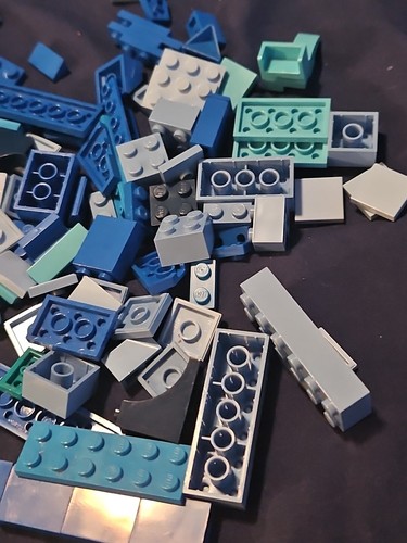 Assorted Blue / Light & Dark Blue LEGO Bricks & Blocks - Unique Pieces - 6.08oz - Picture 8 of 18