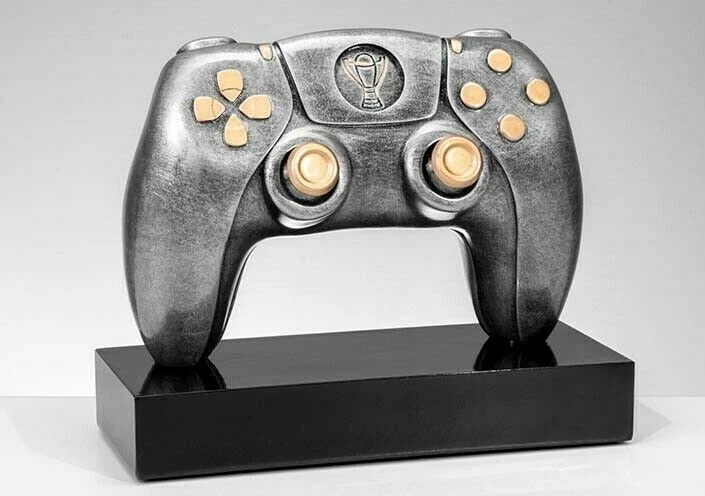 STIEBER Gaming Controller auf Sockel, Trophäe, Pokal mit Wunschgravur 19,2 x 26 cm