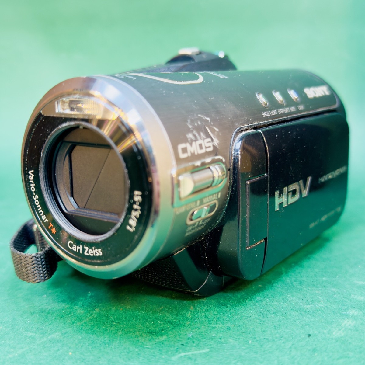 sony HDR-HC3 ビデオカメラ 手のひらサイズでハイビジョン撮影――ソニー HDVハンディカム