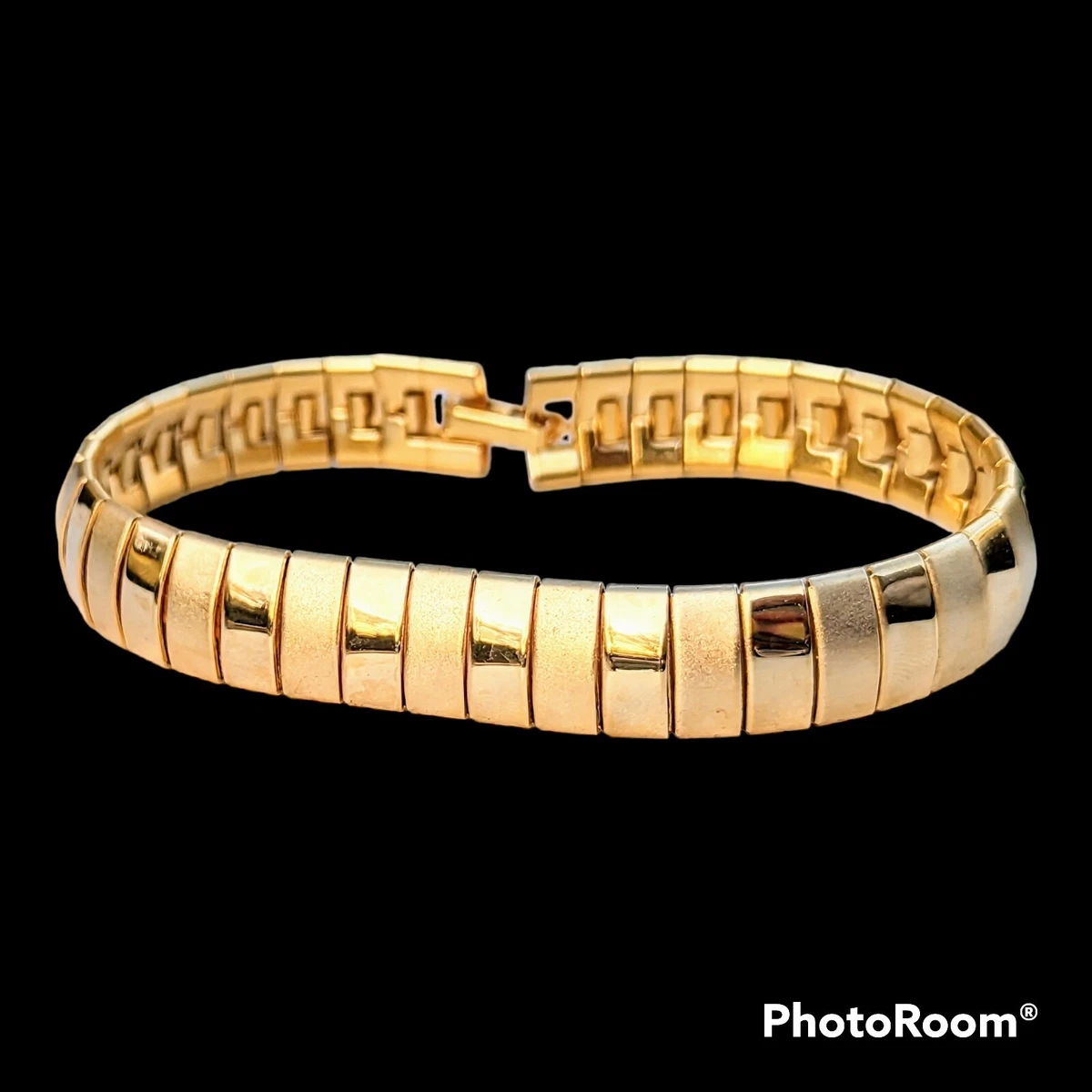 Slinky best sale type bracelet