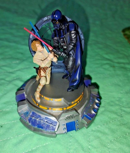 Rara scultura Star Wars ""Duello dello Jedi"" con copertura globo - Foto 2 di 4