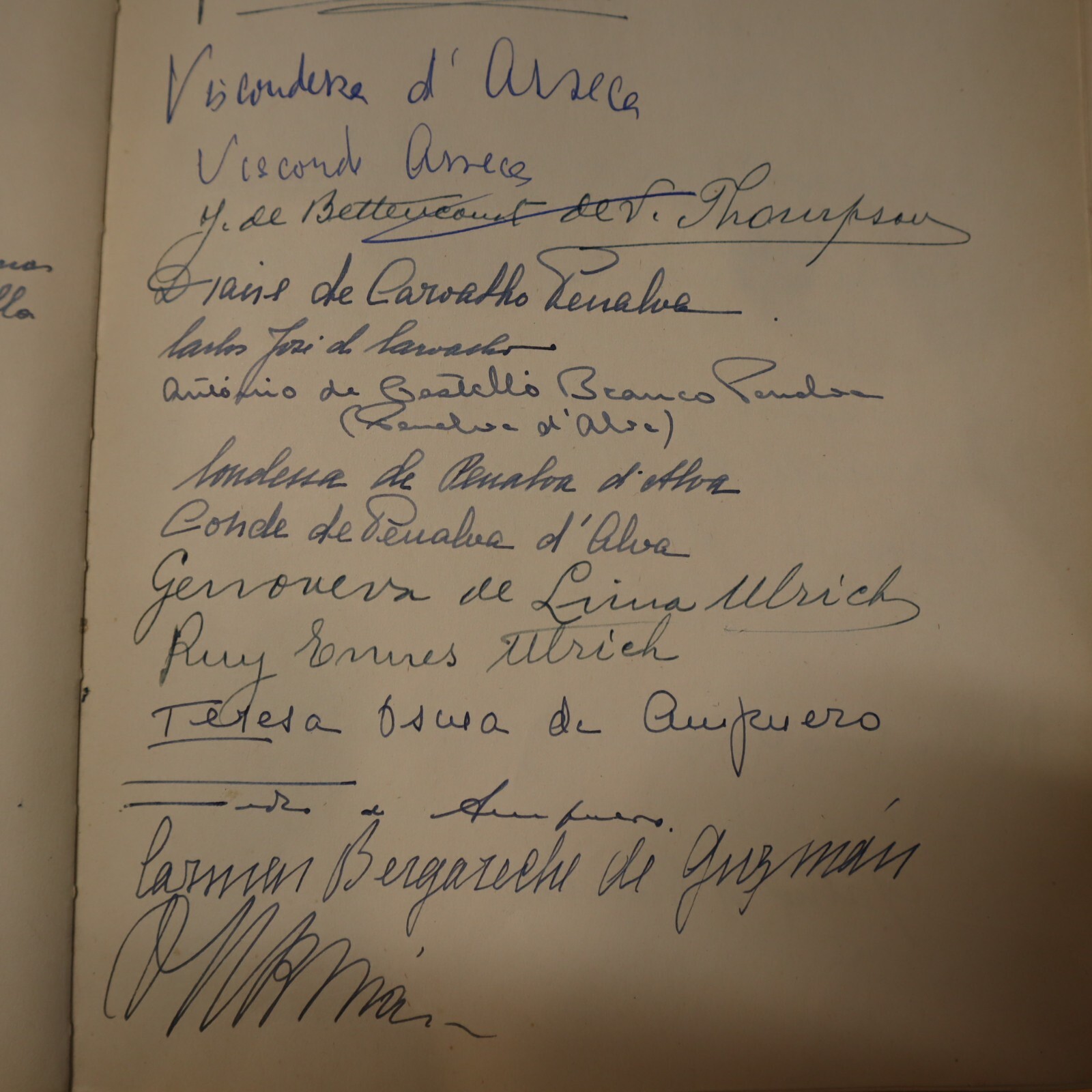 Foto 17 di 24