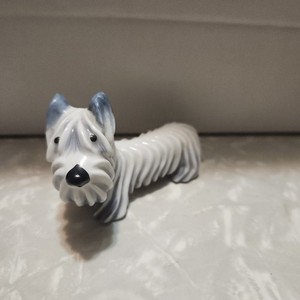 Metzler Ortloff Skye Silky Yorkshire Terrier Dog Figurine Walter Bosse German