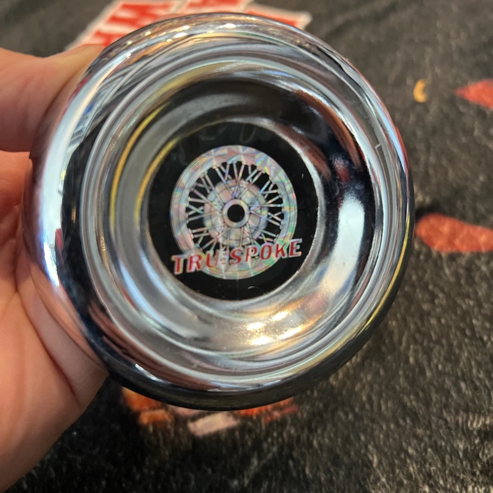 TRU TRUE RAKE Holograma Alambre Rueda Centro Tapa Buje Cubierta METAL CROMADO 3.50" OD Z Foto 2 de 4