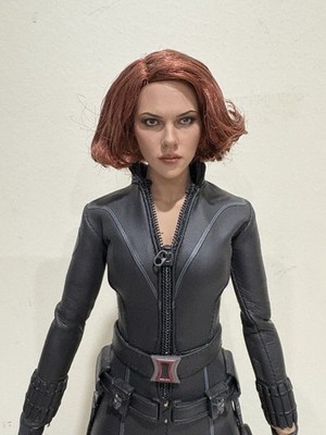 Hot Toys The Avengers 1/6 Scarlett Johansson as Black Widow
