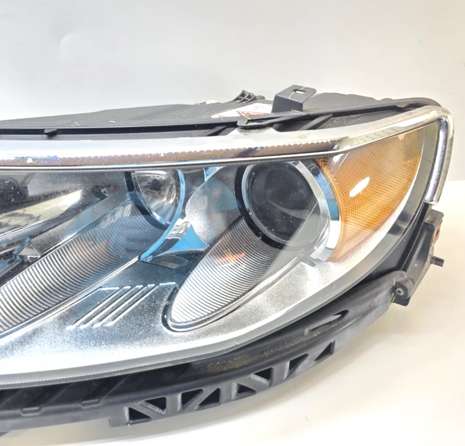 林肯 MKZ 2010 - 2012 左驱动器侧卤素灯原始设备制造商 — 第 2/4 张图片