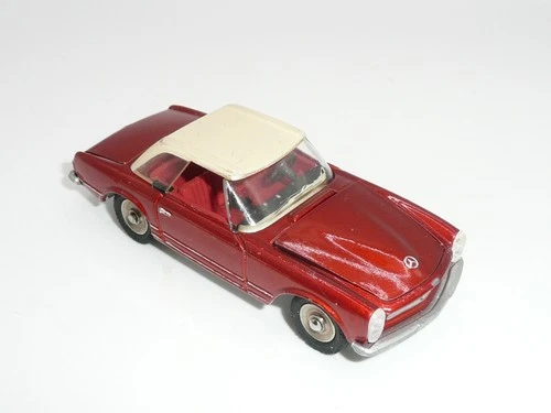 French Dinky 516 mercedes Benz 230 SL  NrMint * black & red interior  *