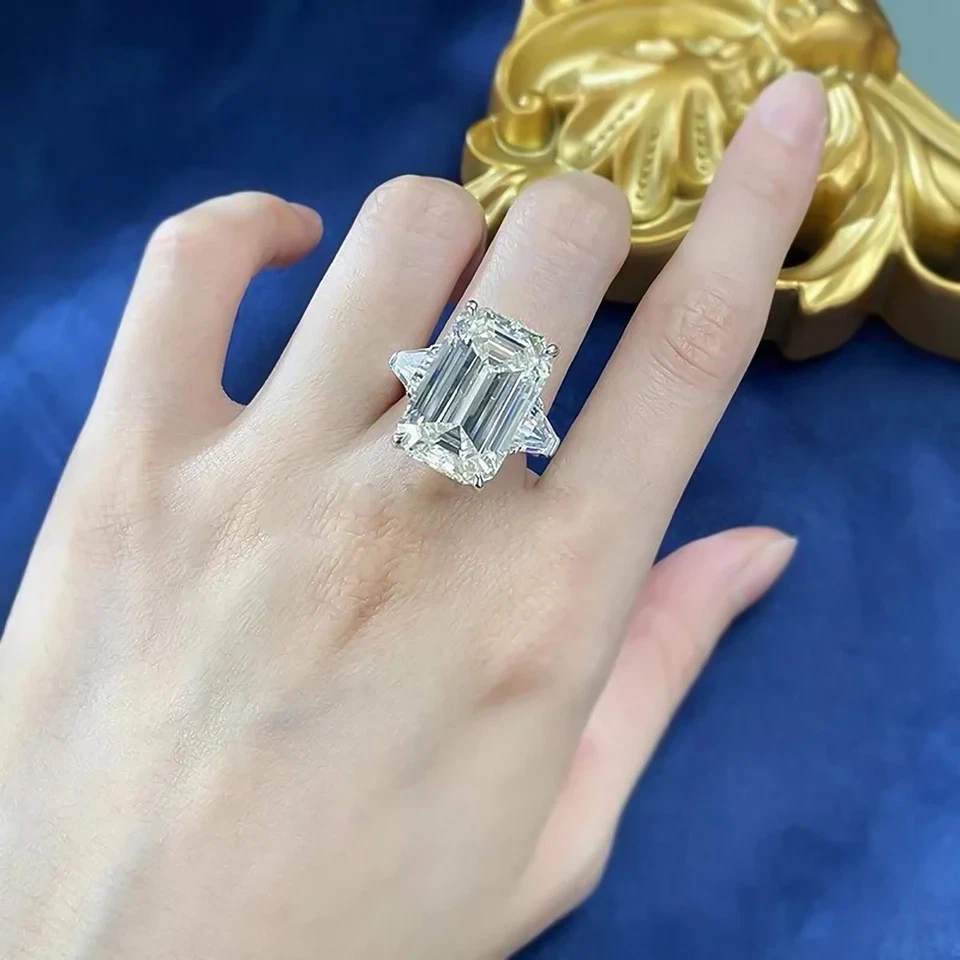 RARE 16.50 Ct Emerald Cut Off White Treated Diamond 925 Silver Ring Great Shine - Image 2 of 4