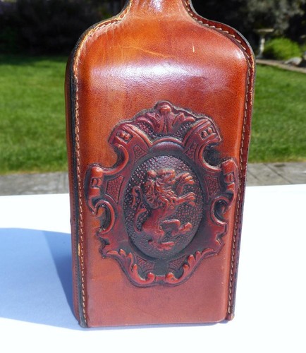 ITALIAN LEATHER WRAPPED DECANTER w LION PASSANT VINTAGE LIQUOR BOTTLE - Picture 2 of 11