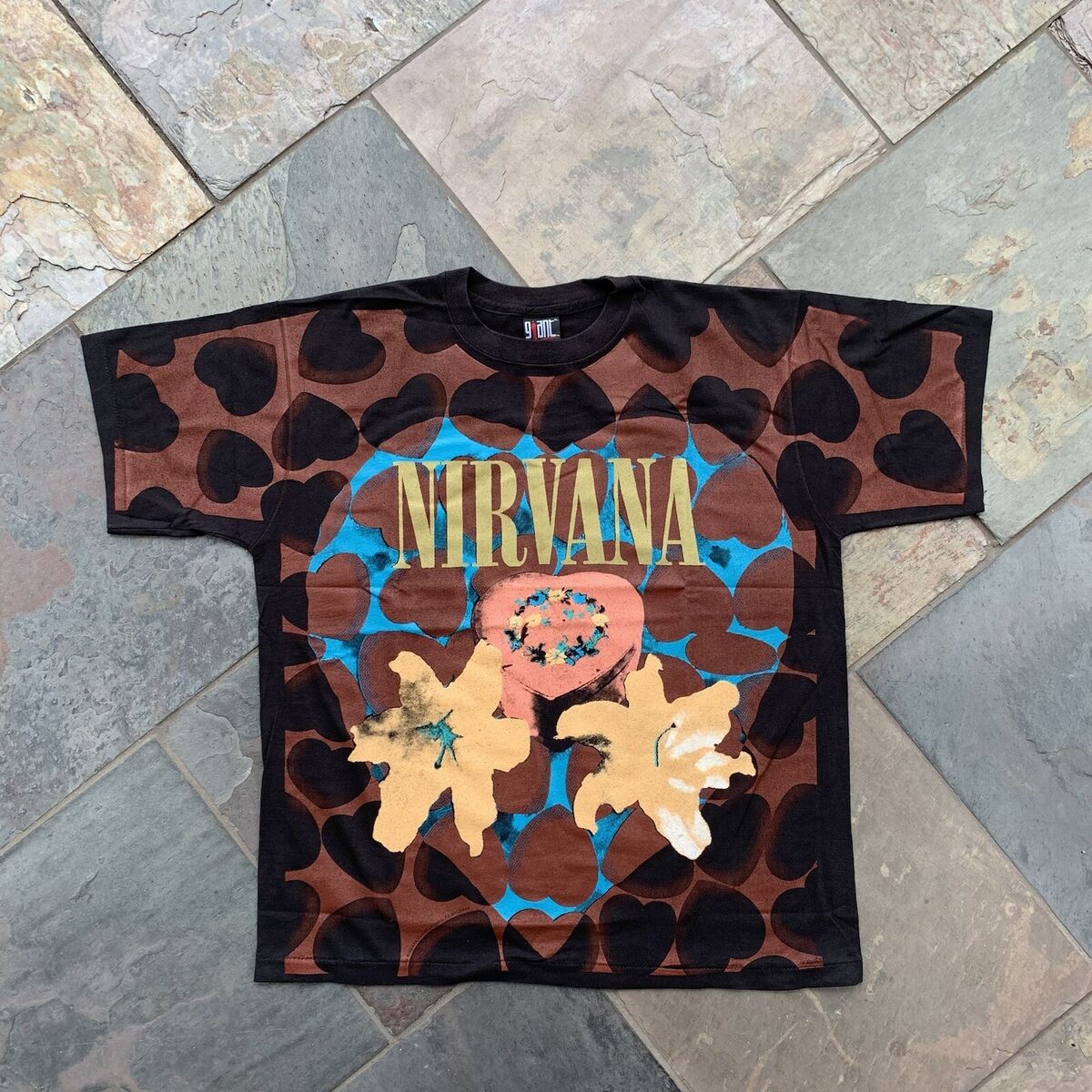 Vintage Nirvana Heart Shaped Box All Over Print Band T-shirt Vintage Nirvana Heart Shaped Box All Over Print Band T-shirt