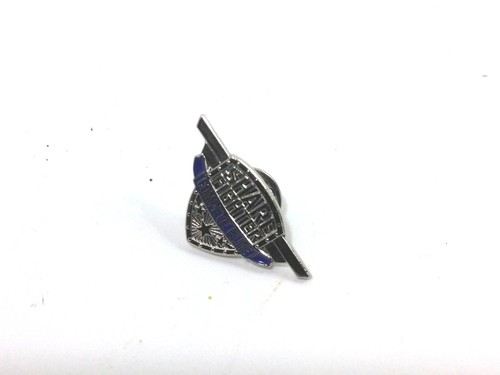 Microsoft SHARE FIGHTER Campaign Employee Only Lapel Pin (MGXFY09) - Picture 5 of 6