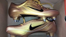 VINTAGE RONALDO R9 GOLD NIKE