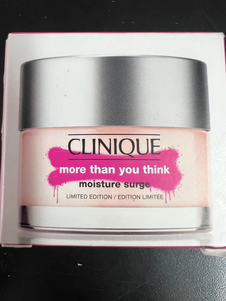 Hidratante reponedor automático Clinique Moisture Surge 100H 1,7 OZ 5716 Foto 3 de 4