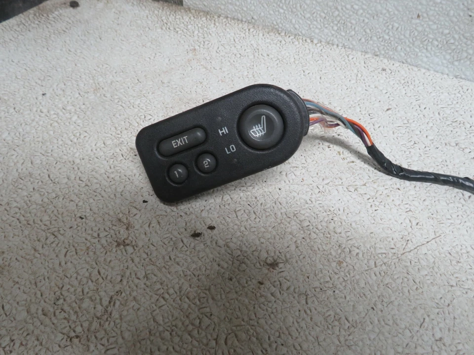 Cadillac Escalade 2002 derecho LH interruptor de asiento térmico  Foto 2 de 4