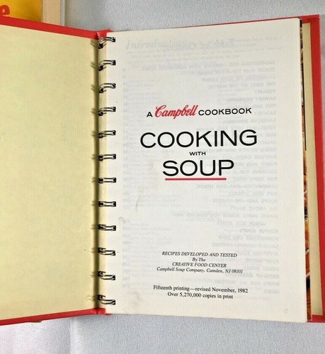 Set of 2 Vintage Cookbooks - Picture 6 of 7