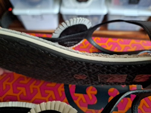 Tory Burch Miller Fringe Black White Size 8.5 Backstrap Sandals Vegan Leather - Picture 10 of 11