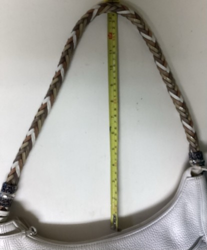 Brighton Lederhandtasche, weiß, geflochtene Lederriemen, Anhänger, Schlüsselclip. - Bild 12 von 12