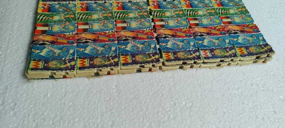 LOT 50 VINTAGE DIE CUT SCRAP PAPER MP 813 FIREWORKS MADE IN ENGLAND UNCUT - Image 3 of 4