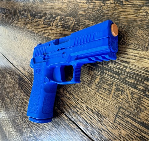Sig Sauer P320 XCarry - Übungshilfe - nicht funktionstüchtig blau Nachbau Trainingsstütze - Bild 5 von 12