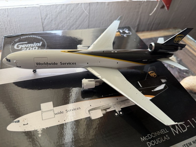 GeminiJets McDonnell Douglas MD-11F UPS Airlines 1:200 Airplane Diecast Model -