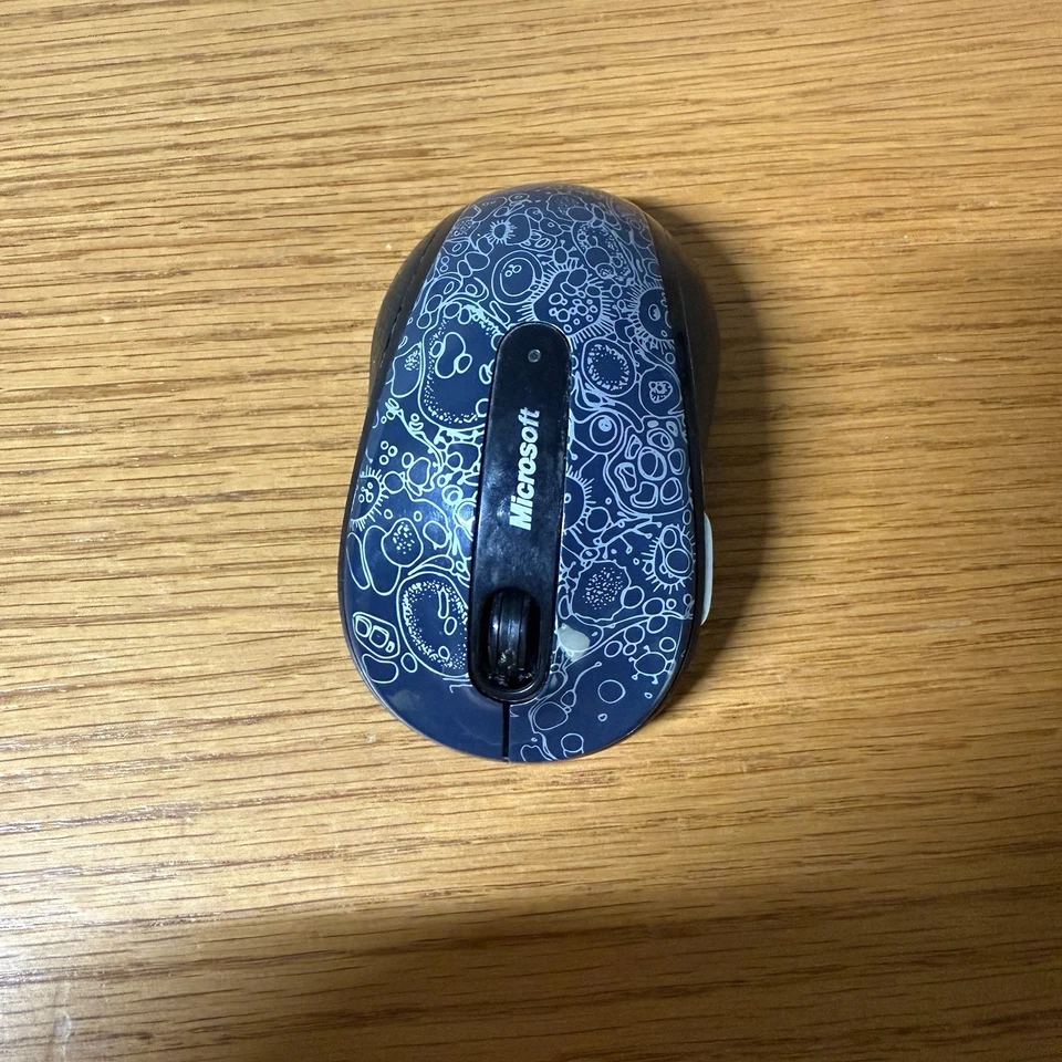 Microsoft Wireless Mobile Mouse 4000 Model 1383 USB 4-way Scroll Wheel NO DONGLE - Image 2 of 4