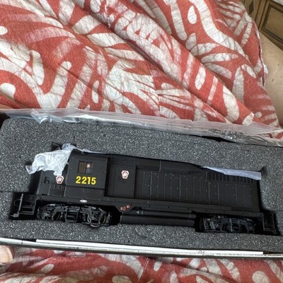 Bachmann HO Scale EMD SD40-2 Diesel Locomotive   Canadian National (CN)
