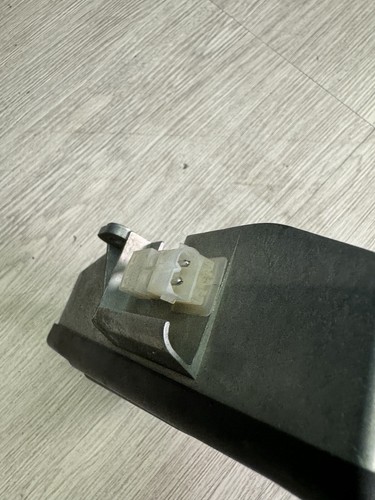 01-06 BMW E46 M3 Convertible Soft Top Locking Latch Mechanism Drive 51258248308 - Picture 5 of 7