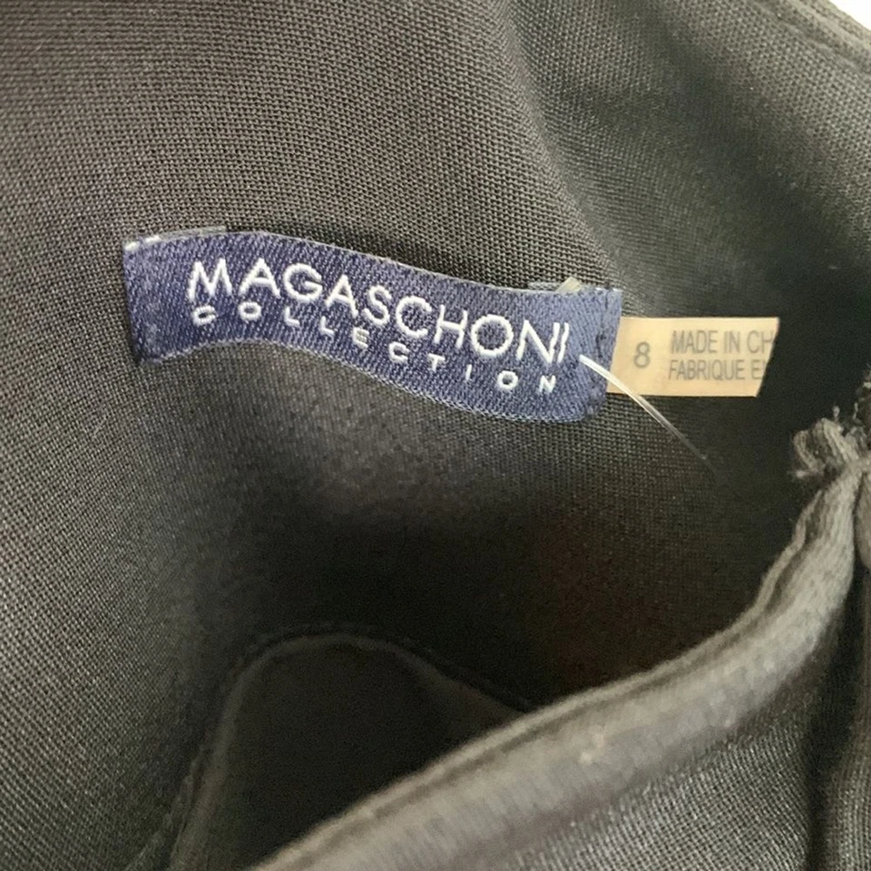 Falda Negra con Volantes Cremallera Frontal de Seda Colección Magaschoni Talla 8 Foto 4 de 4