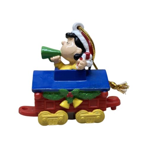 Vtg Charlie Brown Peanuts Christmas Ornament Lucy In Train Figurine Holly Bells - 第 1/3 張圖片
