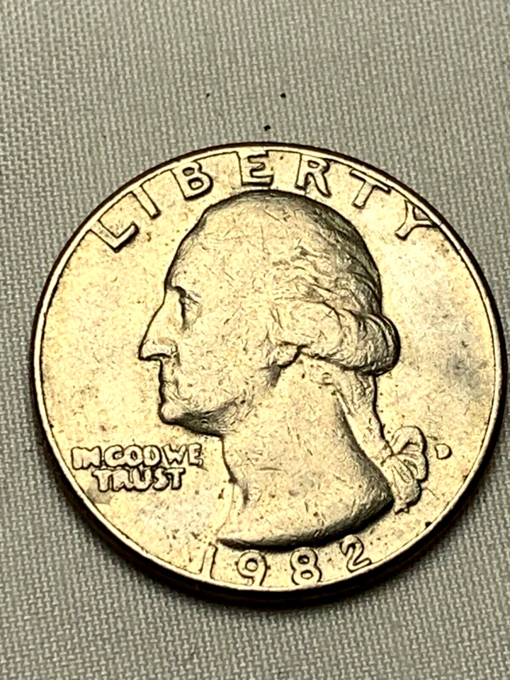 Rare Sharp 1982-D error Quarter DD Heavy (In God We Trust) and Filled Mint Mark - Image 2 of 4
