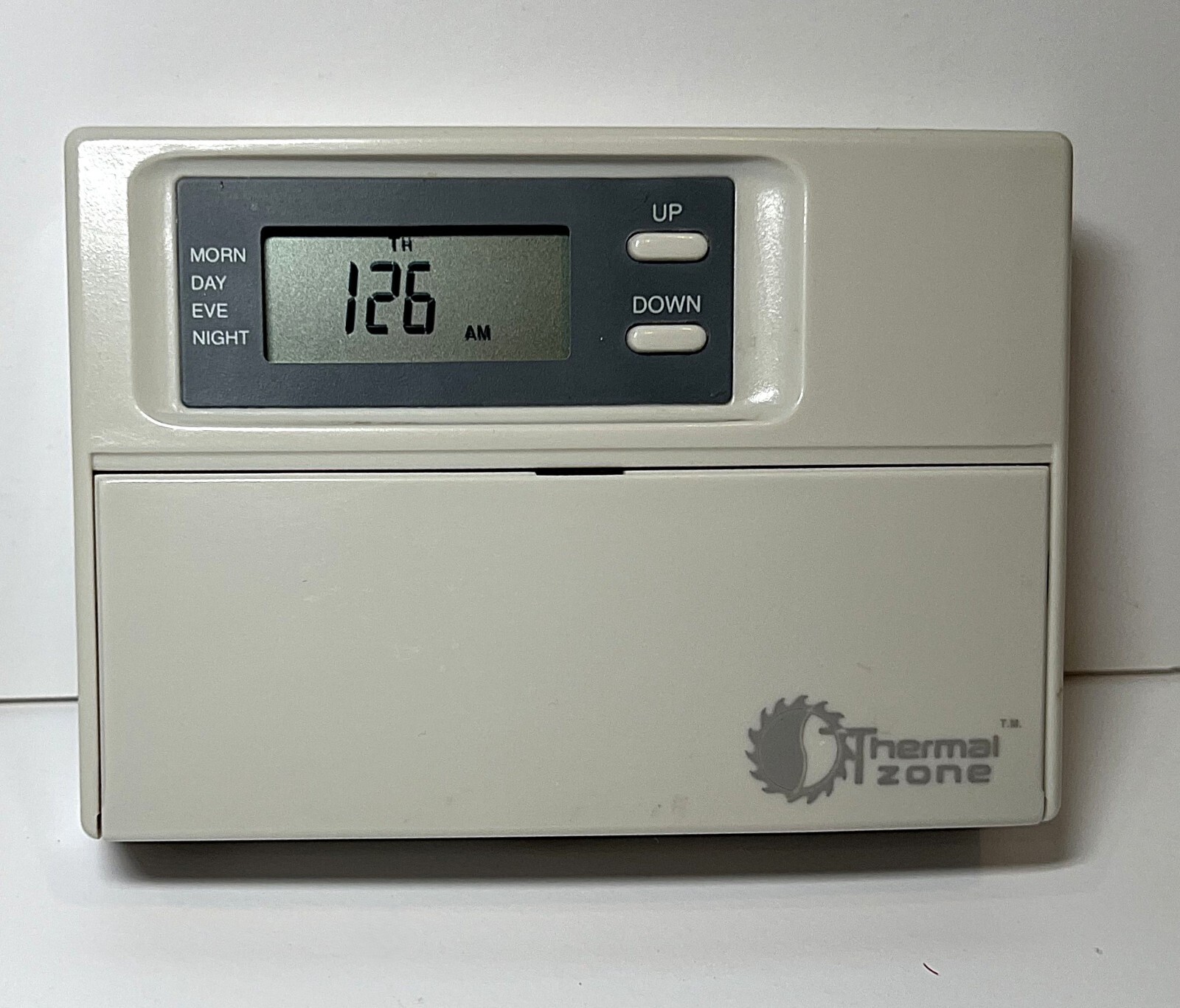 Lux Thermal Zone 500 Digital Programmable Thermostat Batteries Included