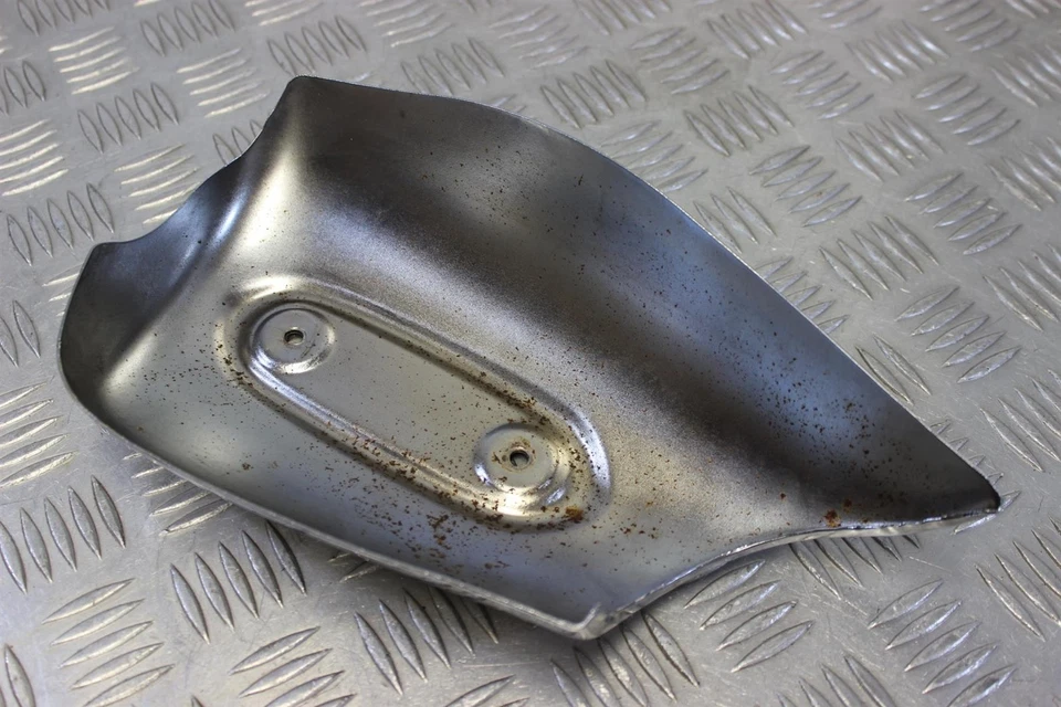 Cubierta de caja de aire derecha Triumph Legend TT cromada 1998 a 2001 900 B052 Foto 3 de 4