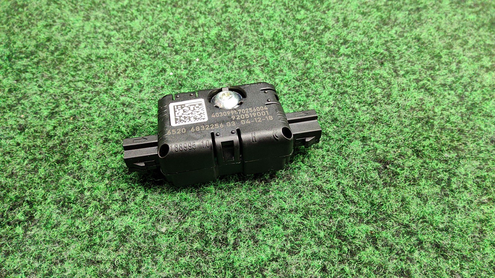 2019-2022 Bmw 330i Trap Circuit Oem 65206832256