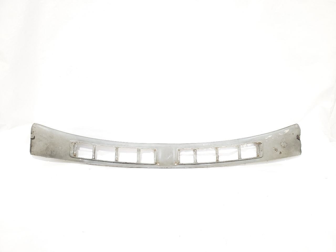 1990 Bentley Turbo R Automatic OEM Windshield Wiper Cowl Vent Panel White 