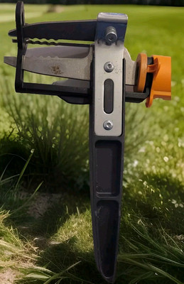 Fiskars Uproot 78806935C WEEDER Stand Up Weed and Root Remover Lawn And Garden 