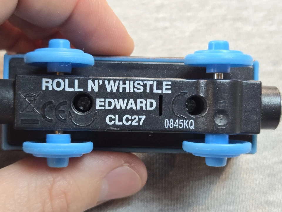 Thomas & Friends Roll N' Whistle Edward Azul Tren Motor Trackmaster Juguete 3 Pulgadas Foto 4 de 4