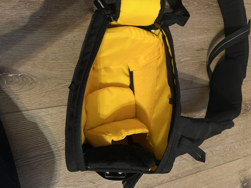 KATA LighTri-312 DL TORSO PACK B Bolsa para Cámara Eslinga con Inserciones de Cubierta Acolchadas Foto 3 de 3