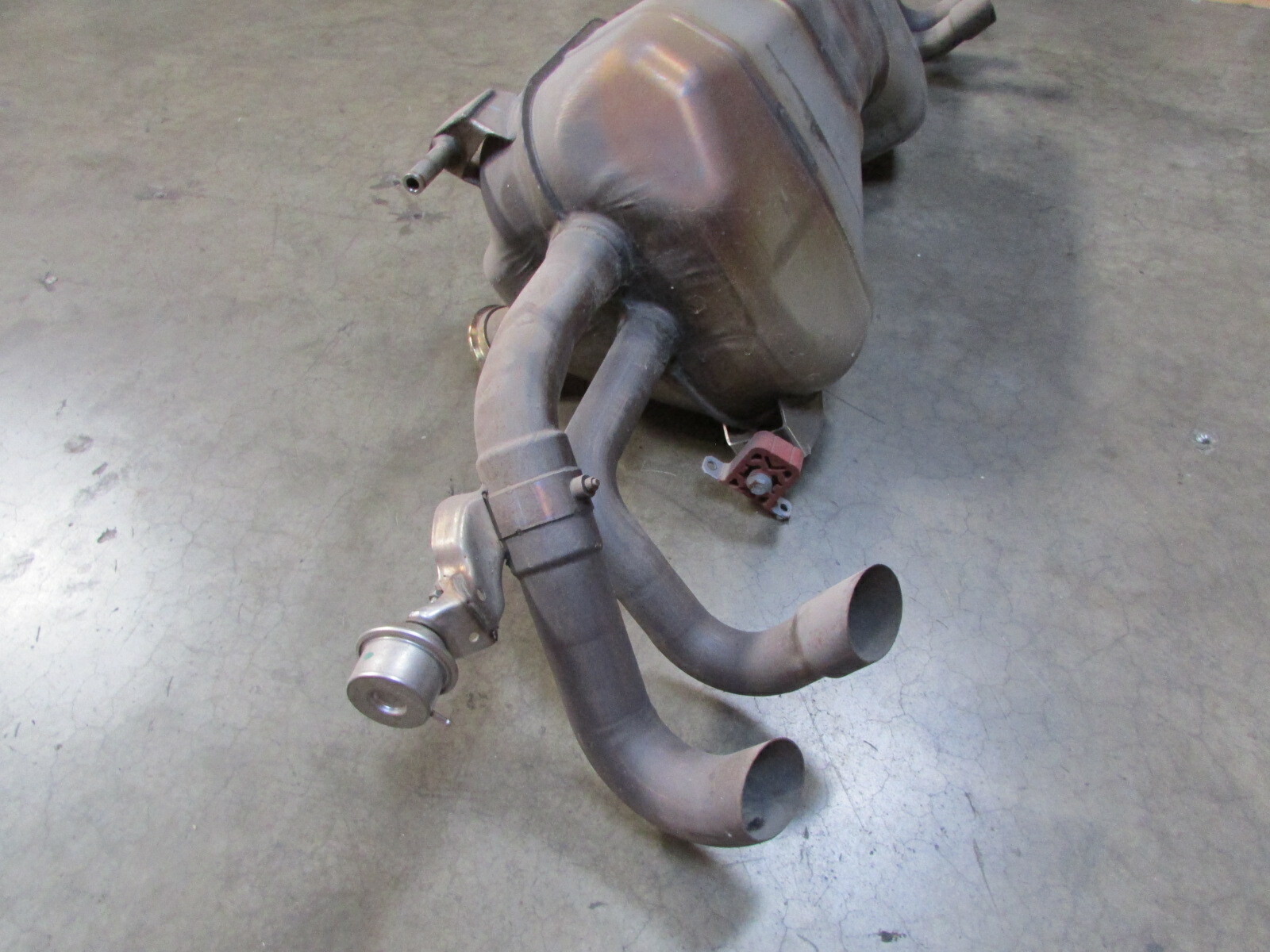 Lamborghini Huracan, Muffler, Used, P/N 4T0251051A