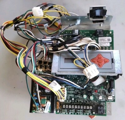 Trane Gas Furnace Control Board Part# D802689P01  Model 50C63M-495-90 # CNT05457