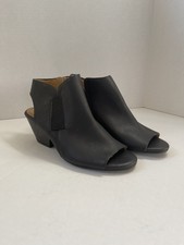 naturalizer fayth bootie